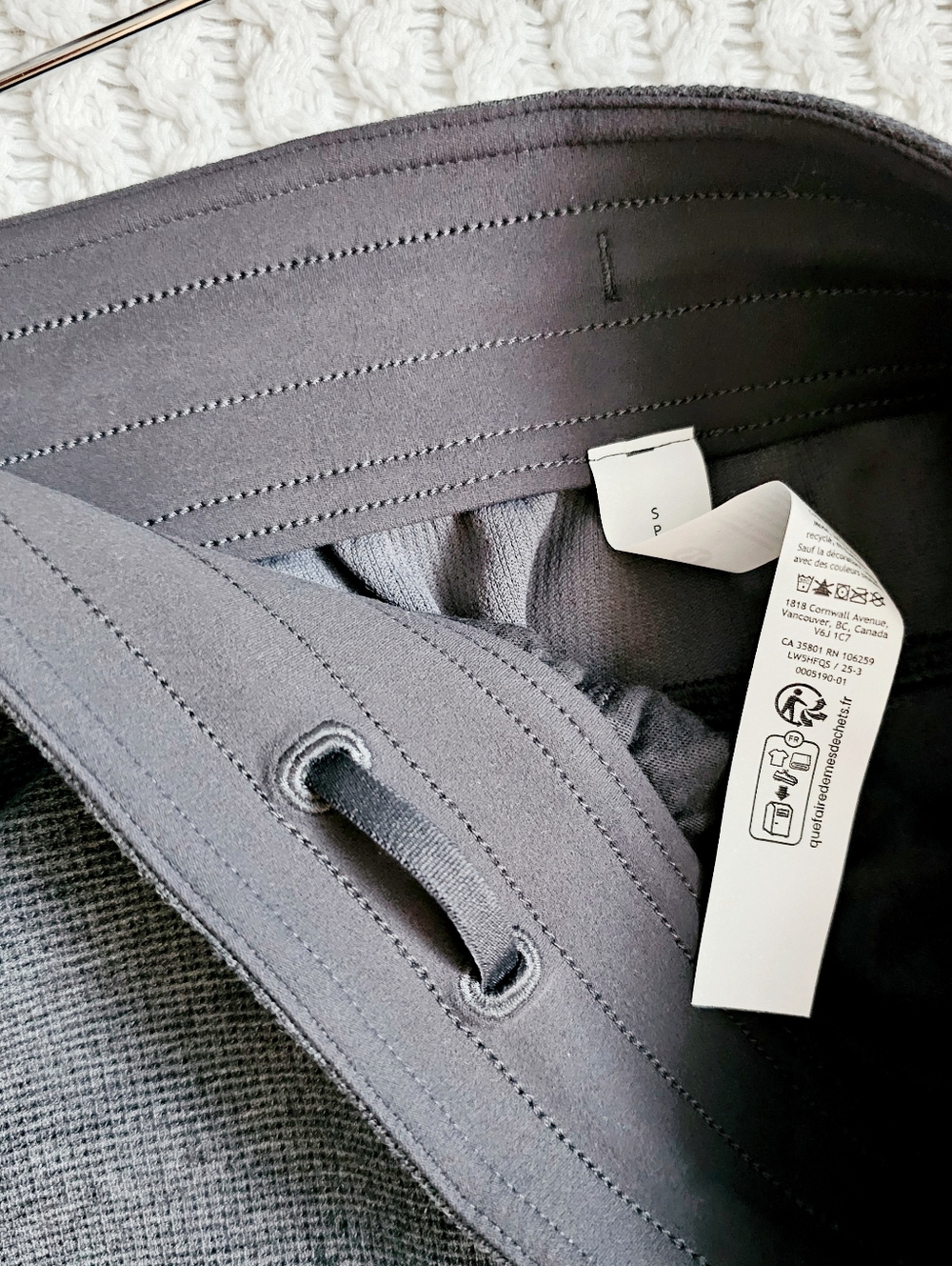Lululemon Athletica Scuba MR Wide Leg Pant Waffle Grey Workout Athleisure S NEW - Picture 8 of 16
